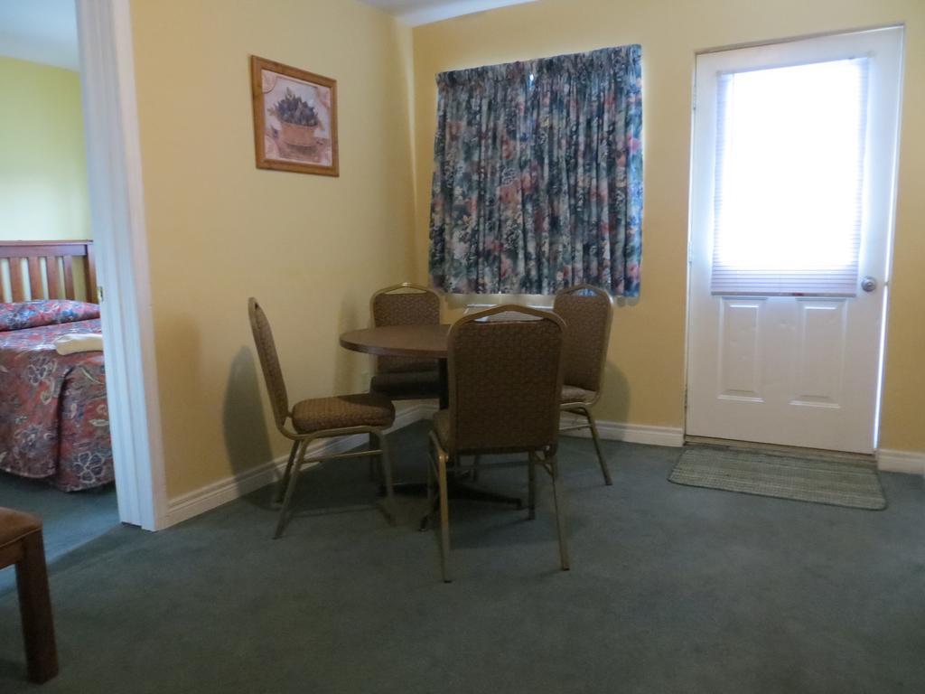 ווסאגה ביץ' Villa Nova Motel מראה חיצוני תמונה
